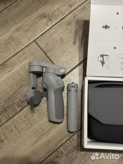 Стабилизатор для смартфона DJI Osmo Mobile 4