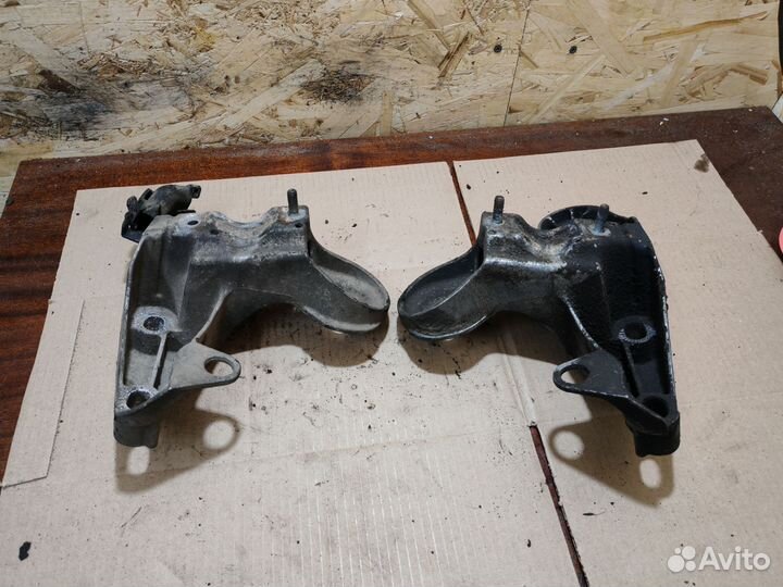 Кронштейн опоры двс фольксваген пассат b5