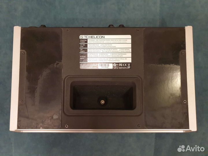 Гитарный процессор TC Helicon Voicelive 3