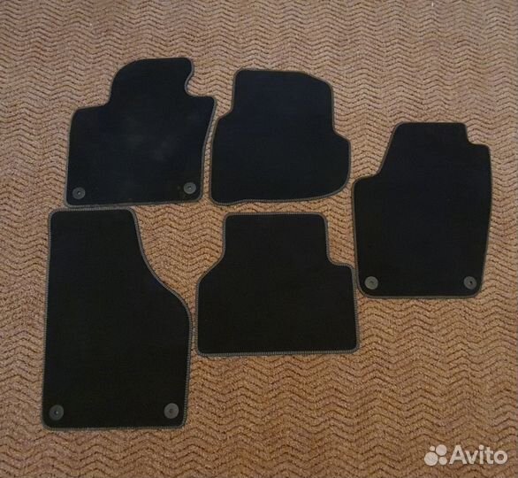 Автомобильные коврики для Volkswagen Tiguan