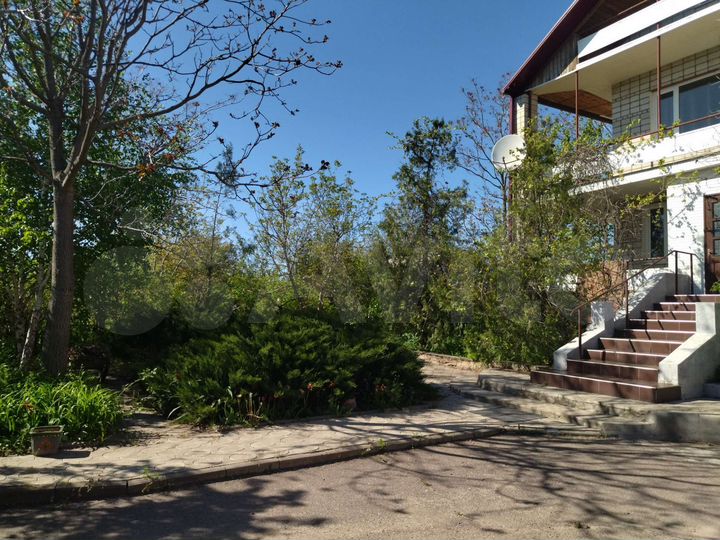 Дом 272 м² на участке 25 сот.