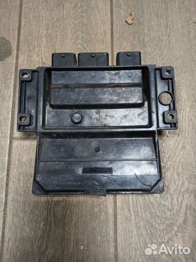 Блок управления двигателем Renault Clio 8200303619