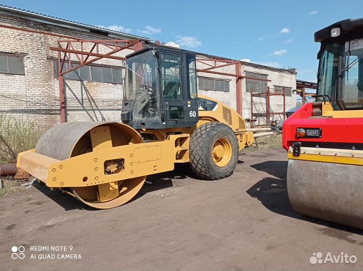 Дорожный каток CAT CS56, 2010