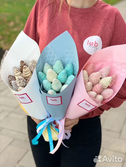 Букеты из клубники в бельгийском шоколаде