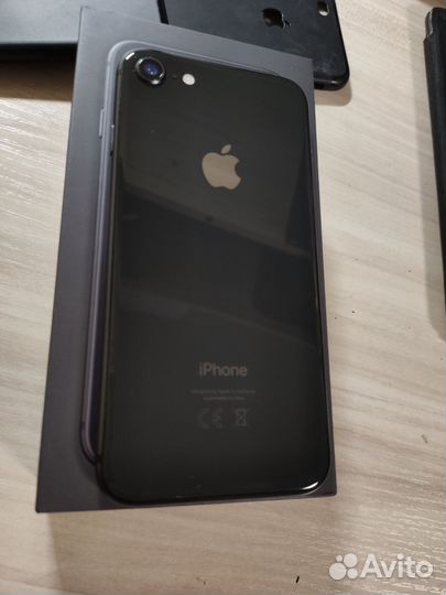 iPhone 8, 64 ГБ