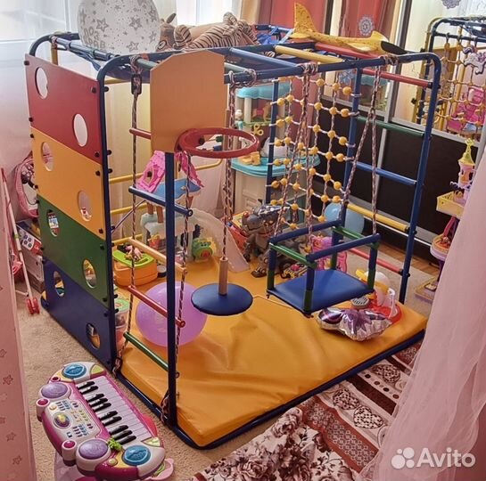 Детский игровой спортивный комплекс