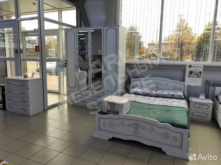 Спальный гарнитур