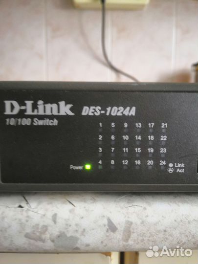 Коммутатор D-Link DES-1024A