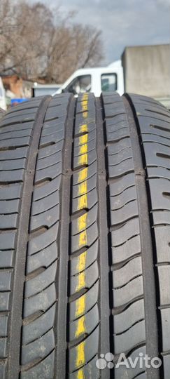 Roadstone N'Fera RU5 255/50 R20