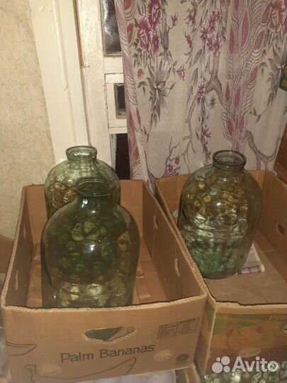 Бутыли 20 л. Банки 5 - 10 литров, крышки на бутыли