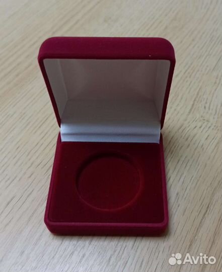 Футляры для монет