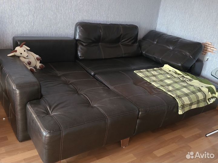 Большой угловой диван бу