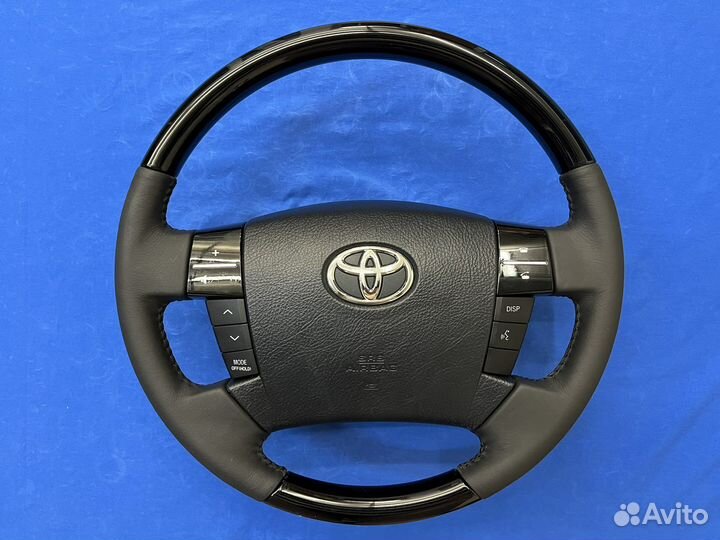 Мультируль с черной косточкой Toyota