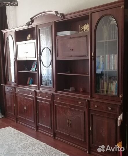 Стенка в гостиную итальянская