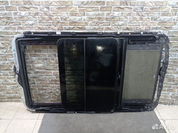 Стекло панорамной крыши BMW X5