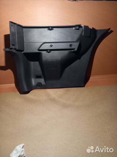 Обивка багажника нижняя правая nissan note