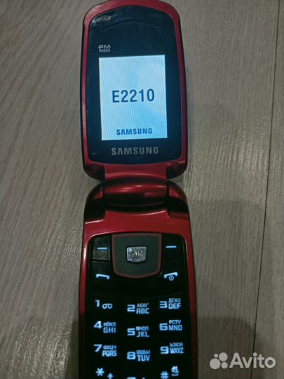 Samsung E2210