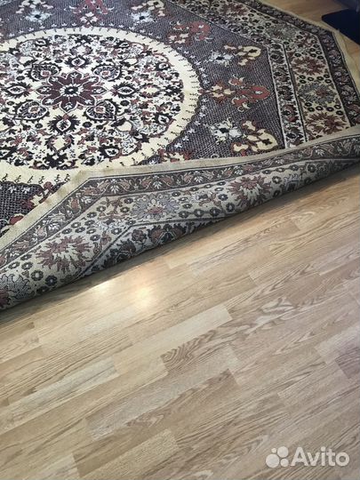 Продам ковер 3'3