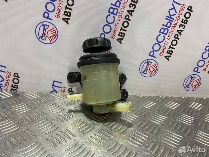 Бачок гур Hyundai Sonata 6 YN