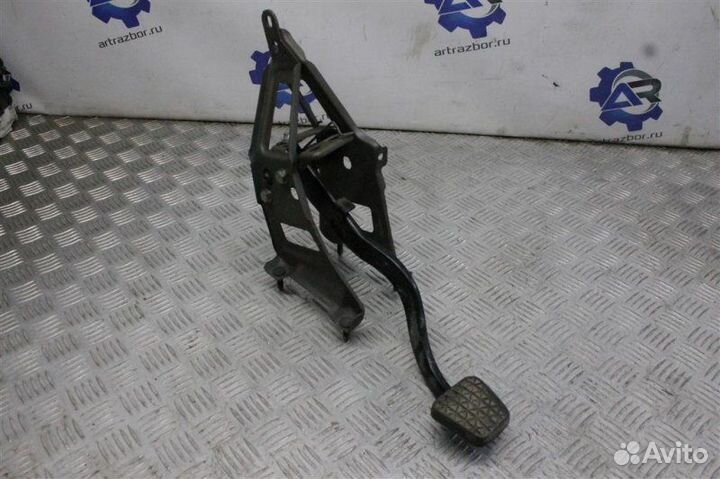 Педаль тормоза Opel Vectra B 1.6 Y16XE 100Л.С