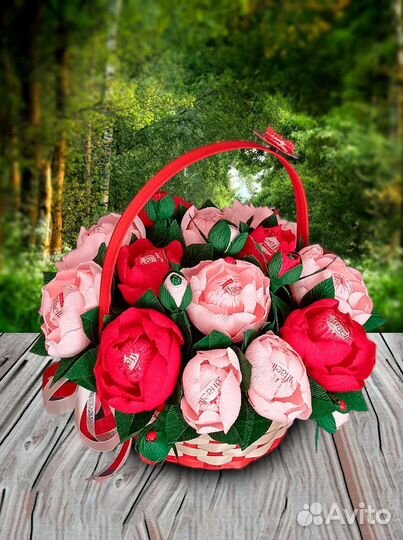 Букет с конфетами Раффаэлло. Ручная работа