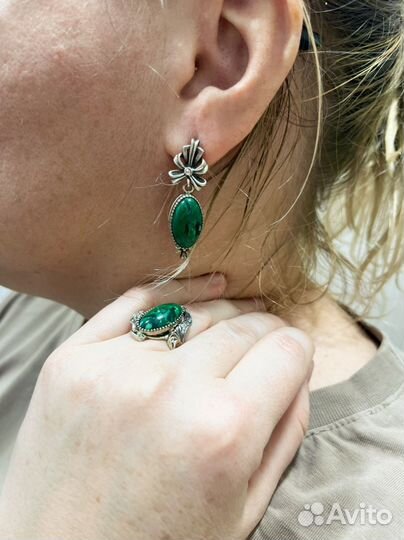 Комплект серьги и кольцо серебро с малахитом