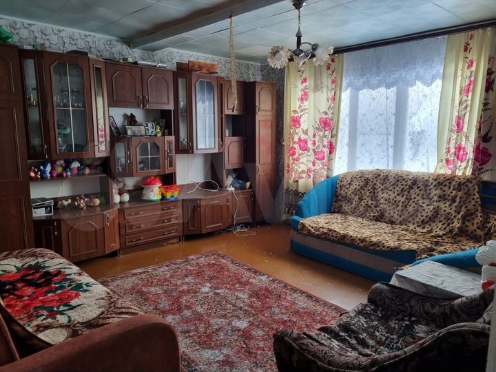 Дом 42 м² на участке 5 сот.