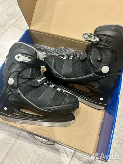 Коньки хоккейные