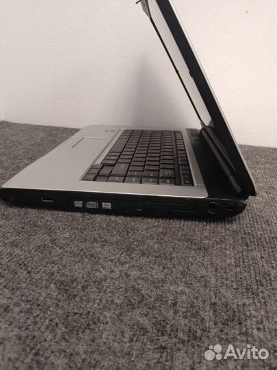 Ноутбук Toshiba Satellite L300-11Q