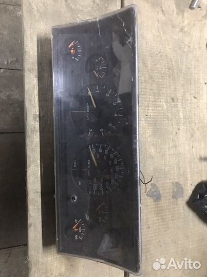 Приборная панель Grand Cherokee