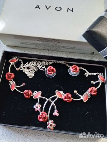 Колье и серьги новое