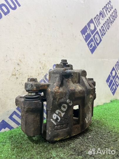 Суппорт передний правый Kia Rio 2 хэтчбек 1.4 G4EE