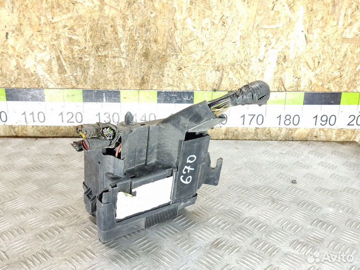 Блок предохранителей моторный Ford Fiesta 2008-201