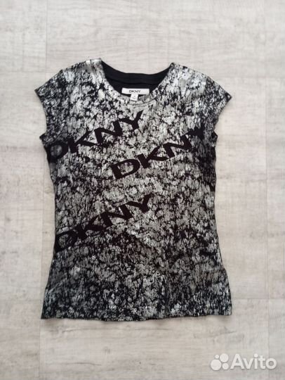Футболка dkny
