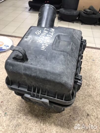 Корпус воздушного фильтра Мицубиси Ланцер 10