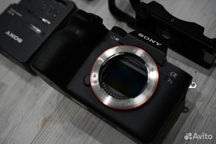Sony a7s iii + родные акб + клетка