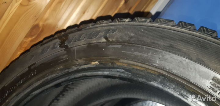 Dunlop SP Winter Ice 01 215/50 R17