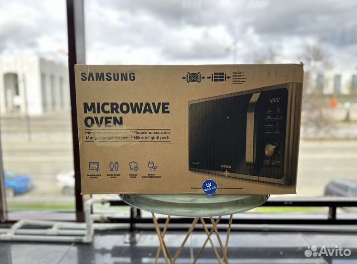 Микроволновая печь Samsung MS23F302TAK/BW Новая