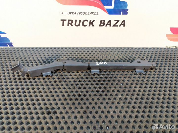 1493309 Кронштейн проводки двигателя