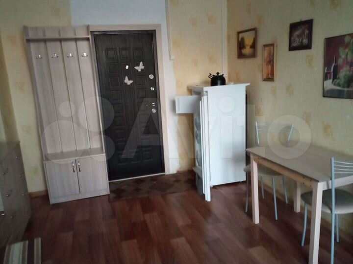 Комната 18 м² в 9-к., 4/4 эт.