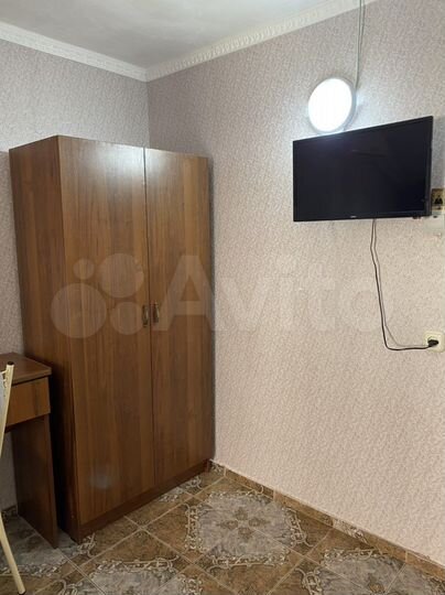 Комната 20 м² в 6-к., 1/2 эт.