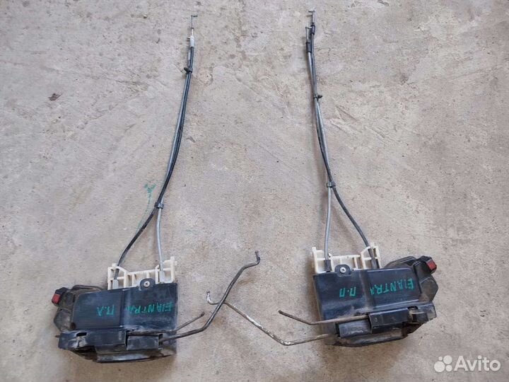 Замок двери передний Hyundai Elantra XD