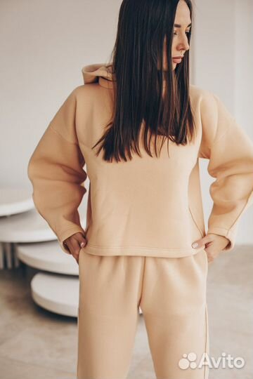 Спортивный костюм женский