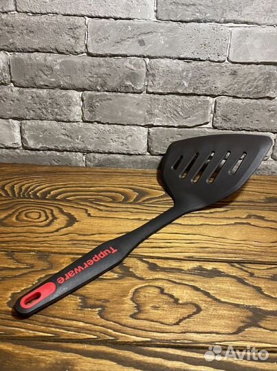 Лопатка широкая