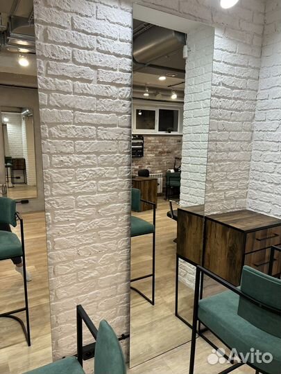 Продам настенное новое зеркало