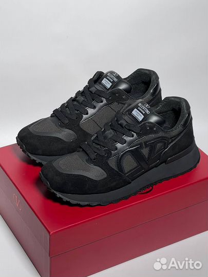 Кроссовки Valentino