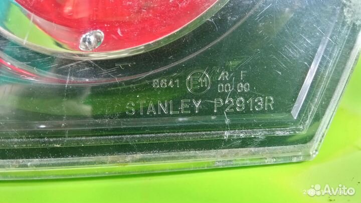 Фонарь внутренний правый для Mazda 3 2003-2009