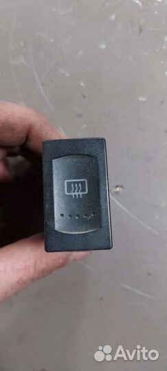 Кнопка обогрева на Volkswagen Passat B5