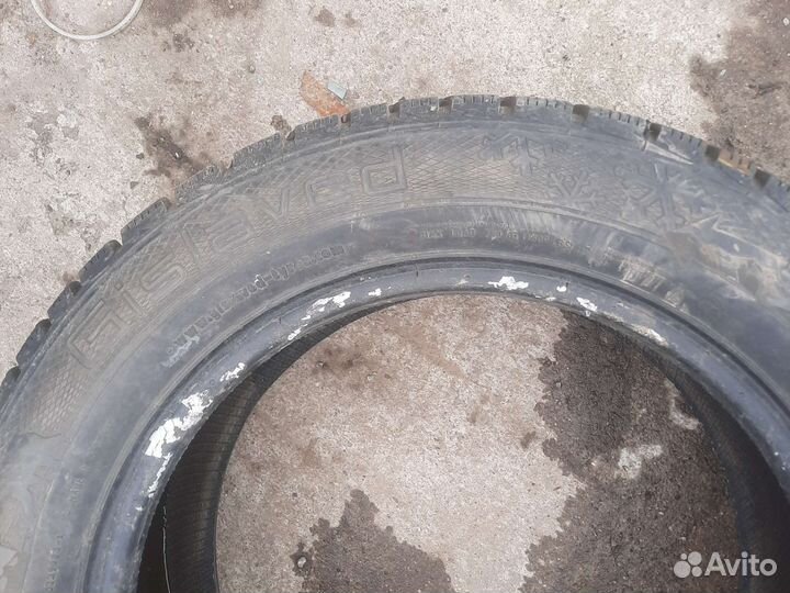 Gislaved Nord Frost 5 215/55 R16 97T
