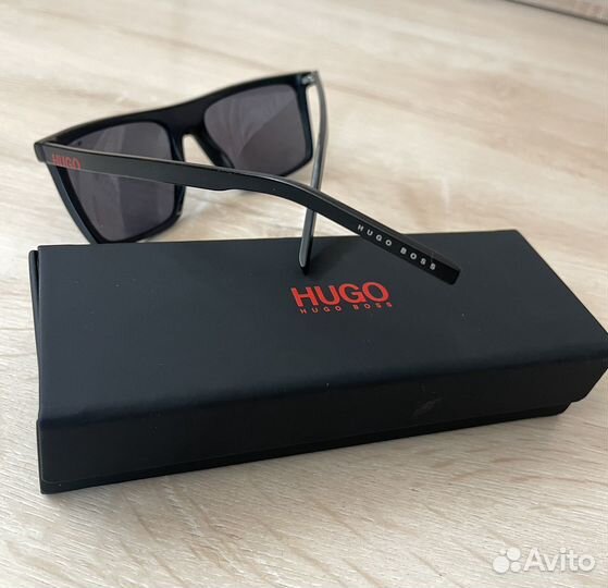 Солнцезащитные очки мужские hugo boss